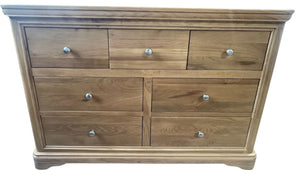 Vancouver wide chest in oak