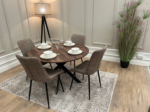 Epsom 1.2 round table and 4 chairs